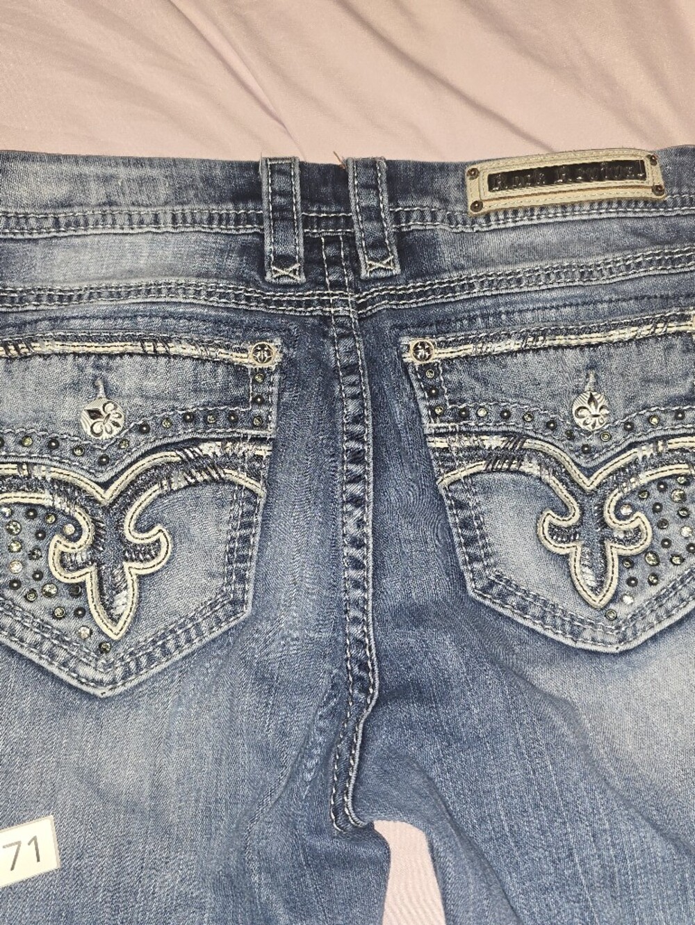 Rock Revival Women's  Distressed  Jeans Sz 32 Bling Pocket - Picture 8 of 8